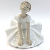 Статуэтка фарфоровая На уроке балета (Thinking Pose) 15см NAO 02001612