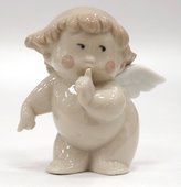 Статуэтка фарфоровая Тихий ангелочек (Shush!) 8см NAO 02005000