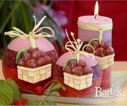 Bartek Candles RUSTIC RASPBERRY Свеча "Малина", колонна 70х90мм, артикул 5907602655834
