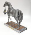 Статуэтка Enesco Лошадь Железный конь, 18.5см, полистоун 4030255