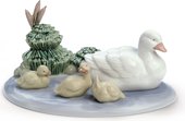 Статуэтка фарфоровая NAO Утки на пруду (Pond Family) 9см 02001619