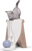 Статуэтка фарфоровая NAO Играющий Котёнок (Kitten Playtime) 13см 02001592