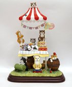 Статуэтка Вечеринка (Feline Fete), 26см Enesco A21249