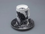 Бокал с блюдцем и крышкой ИФЗ Top, Тотем. Чёрный мустанг, 400мл, подарочная упаковка, костяной фарфор 81.34276.00.1