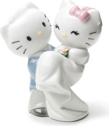 Статуэтка фарфоровая NAO Hello Kitty! Новобрачные (Gets Married) 11см 02001662