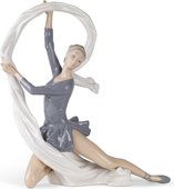 Статуэтка фарфоровая NAO Танцовщица с вуалью (Dancer With Veil) 34см 02000185