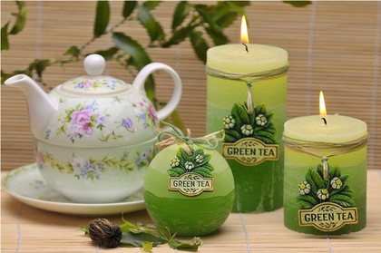 Свеча декоративная Bartek Candles Зелёный чай, колонна 7х14cм 5907602648782