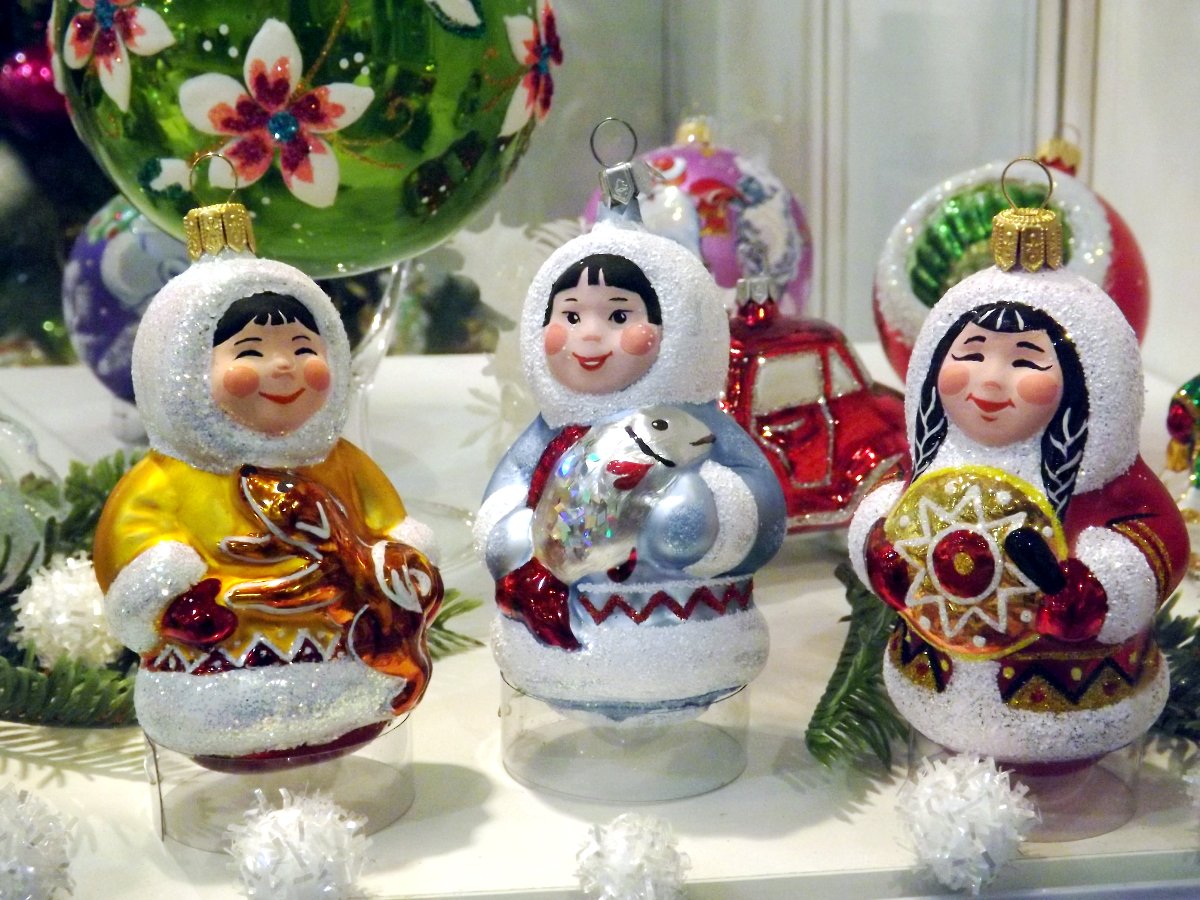 Сувениры от российских производителей на выставке КонсумЭкспо-Зима 2015. Вид Б