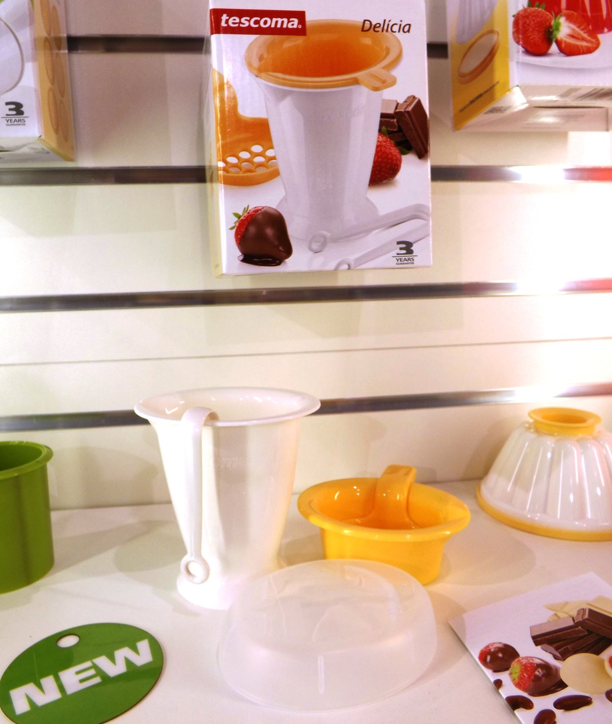 Набор из коллекции Tescoma DELICIA для приготовления ягод в шоколаде на весенней выставке HouseHoldExpo 2015